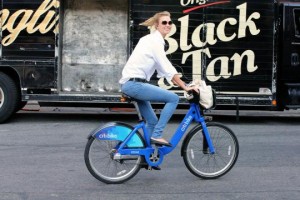 I'm SO GODDAMN CHIC. In my jeans and sunglasses, with no helmet on a citibike. 